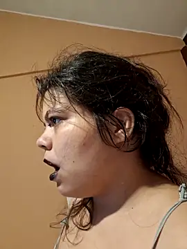 niCuNin online show from 11/24/25, 08:42