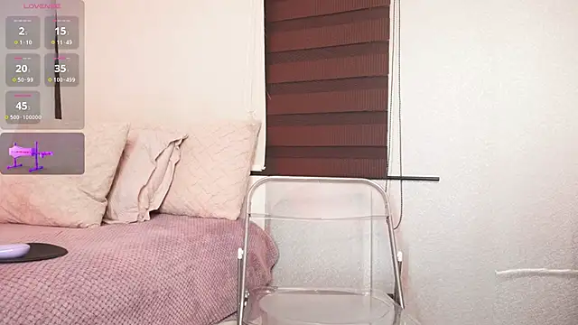 Snapshot of Alexxandra_12 chatting on 12/01/25, 10:16 Alexxandra 12 online show from 12/01/25, 10:16