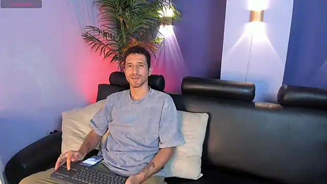 sam bisex online show from 04/12/26, 03:54