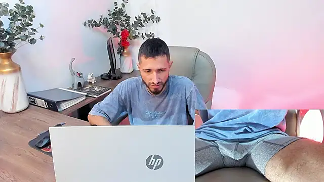 Snapshot of sam_bisex chatting on 02/25/26, 03:07 sam bisex online show from 02/25/26, 03:07