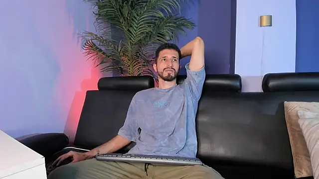 sam bisex online show from 04/01/26, 04:03