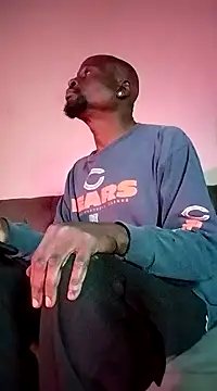 Snapshot of Daddy_hook chatting on 12/15/24, 12:18 Daddy hook online show from 12/15/24, 12:18