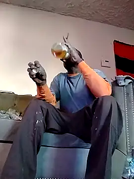 Snapshot of Daddy_hook chatting on 02/21/25, 12:49 Daddy hook online show from 02/21/25, 12:49