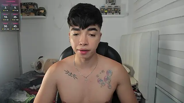 Snapshot of santy7v7 chatting on 02/24/26, 01:34 santy7v7 online show from 02/24/26, 01:34