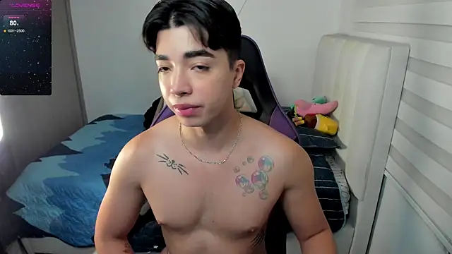 santy7v7 online show from 10/24/25, 01:21