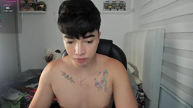 Snapshot of santy7v7 chatting on 02/18/26, 01:29 santy7v7 online show from 02/18/26, 01:29