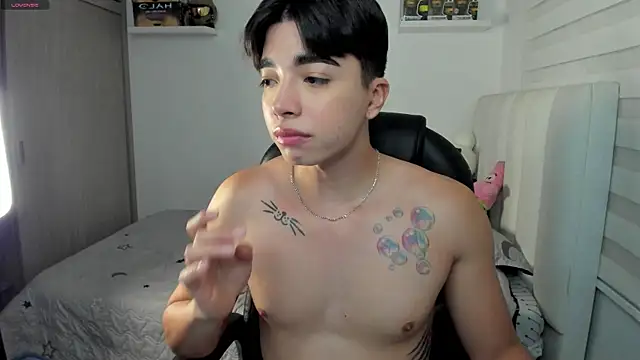 santy7v7 online show from 12/16/25, 01:26