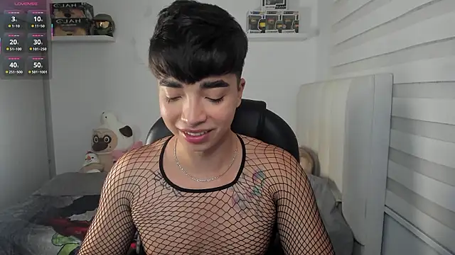 Snapshot of santy7v7 chatting on 03/01/26, 01:33 santy7v7 online show from 03/01/26, 01:33