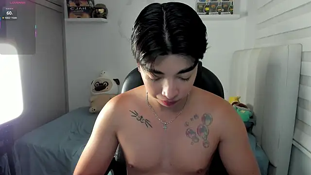 Snapshot of santy7v7 chatting on 01/15/26, 01:25 santy7v7 online show from 01/15/26, 01:25