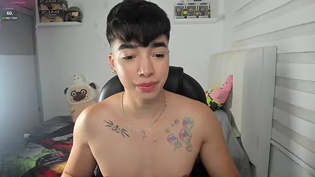 Snapshot of santy7v7 chatting on 02/10/26, 01:32 santy7v7 online show from 02/10/26, 01:32