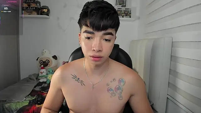 santy7v7 online show from 03/28/26, 12:17