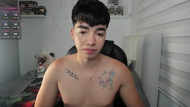 santy7v7 online show from 03/24/26, 01:33