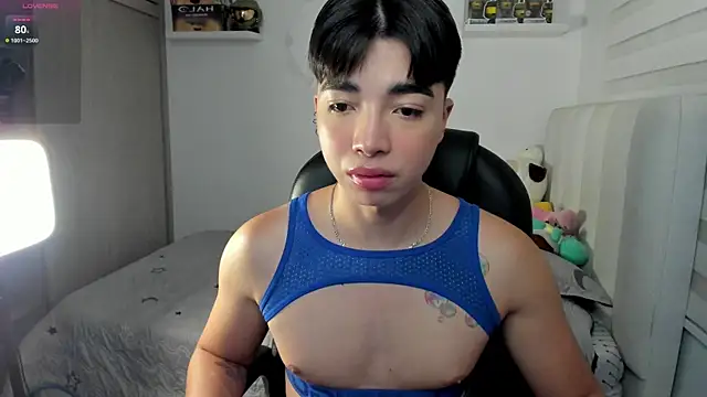 santy7v7 online show from 12/04/25, 01:32