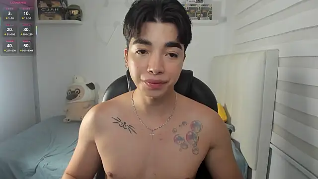 Snapshot of santy7v7 chatting on 02/08/26, 01:42 santy7v7 online show from 02/08/26, 01:42