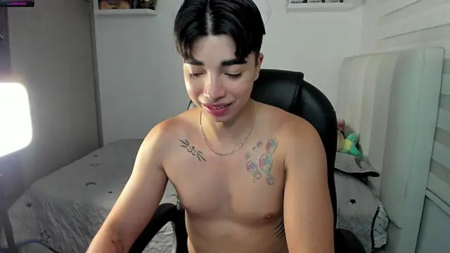 santy7v7 online show from 11/21/25, 01:21