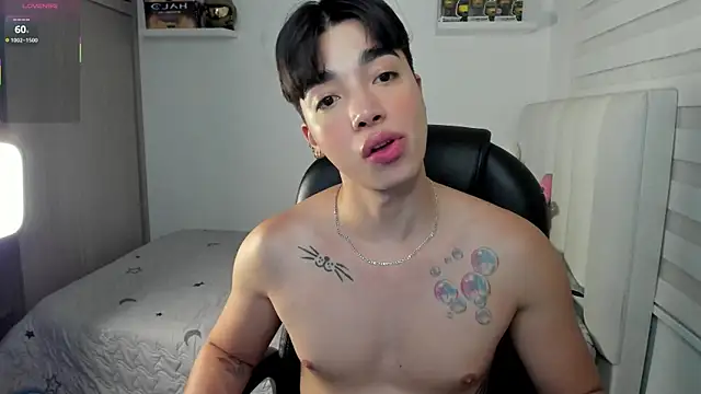 santy7v7 online show from 12/14/25, 02:33