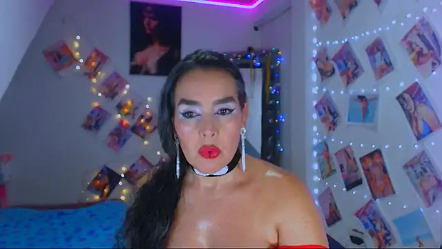 Snapshot of sweet_vanessa_22 chatting on 03/08/25, 03:50 sweet vanessa 22 online show from 03/08/25, 03:50