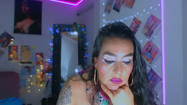 Snapshot of sweet_vanessa_22 chatting on 10/19/25, 03:31 sweet vanessa 22 online show from 10/19/25, 03:31