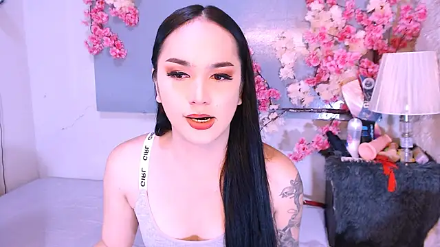 Oriental Tiara online show from 12/14/25, 11:27