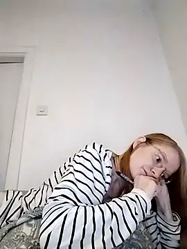 Snapshot of jannis1992 chatting on 09/18/25, 04:04 jannis1992 online show from 09/18/25, 04:04