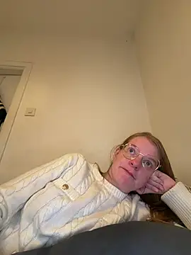 Snapshot of jannis1992 chatting on 06/24/26, 04:11 jannis1992 online show from 06/24/26, 04:11