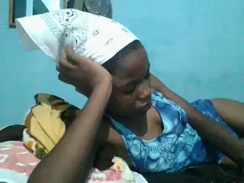 Snapshot of sweetchic_ chatting on 03/18/25, 01:46 sweetchic online show from 03/18/25, 01:46