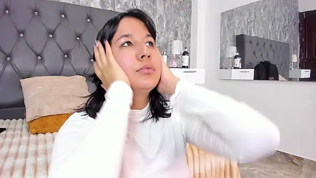 Lia sarahi online show from 02/20/26, 12:18