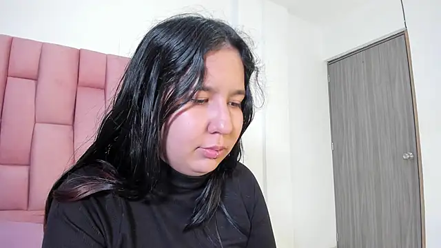 Snapshot of Lia_sarahi chatting on 12/03/25, 11:42 Lia sarahi online show from 12/03/25, 11:42