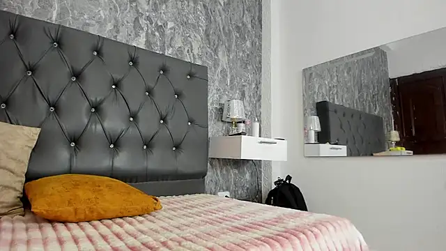 Lia sarahi online show from 02/13/26, 02:50