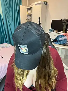 DienkaGreen online show from 02/07/26, 03:36