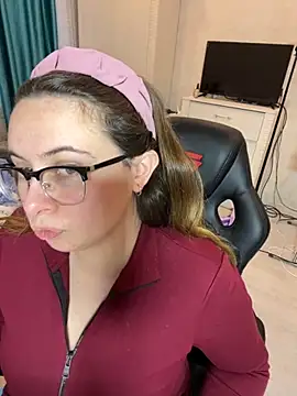 DienkaGreen online show from 11/27/25, 07:53