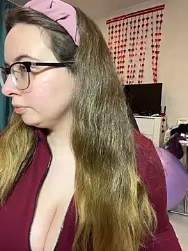 DienkaGreen online show from 03/13/26, 05:07
