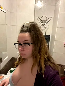 DienkaGreen online show from 12/04/25, 04:44