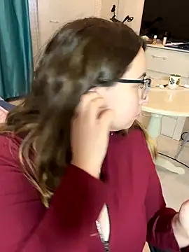 DienkaGreen online show from 11/19/25, 12:05