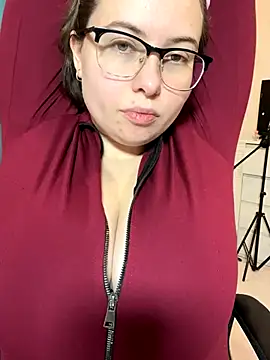 DienkaGreen online show from 11/21/25, 06:45