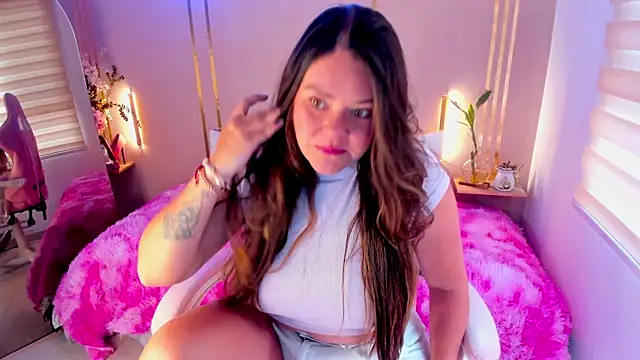 Snapshot of lena_paulxo chatting on 05/16/26, 04:17 lena paulxo online show from 05/16/26, 04:17