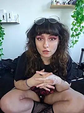 Moxxxie online show from 09/30/25, 02:56