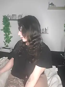 Moxxxie online show from 02/26/25, 06:19