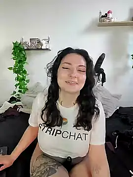 Moxxxie online show from 03/22/25, 06:22