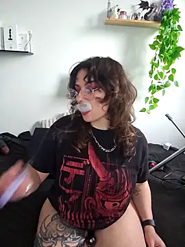 Moxxxie online show from 10/02/25, 02:31