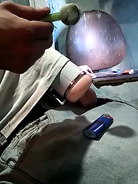 Wero4200 online show from 12/15/25, 09:42