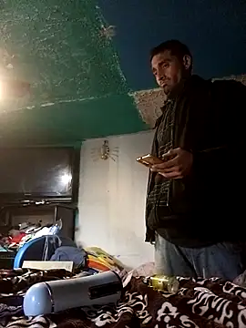 Wero4200 online show from 11/29/25, 04:40