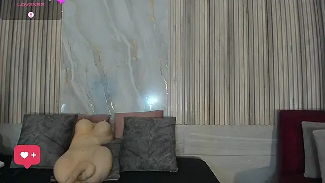 Snapshot of BriannaChelsea chatting on 04/20/26, 12:08 BriannaChelsea online show from 04/20/26, 12:08