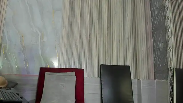 Snapshot of BriannaChelsea chatting on 10/03/25, 12:28 BriannaChelsea online show from 10/03/25, 12:28