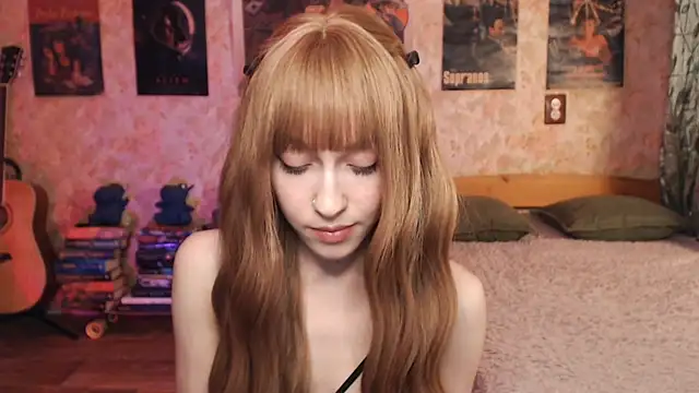 Friendly Ellie online show from 11/08/25, 01:14