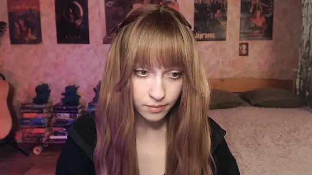 Friendly Ellie online show from 04/15/26, 12:21