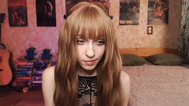 Friendly Ellie online show from 10/28/25, 01:21