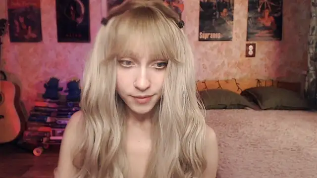 Friendly Ellie online show from 03/21/25, 03:22