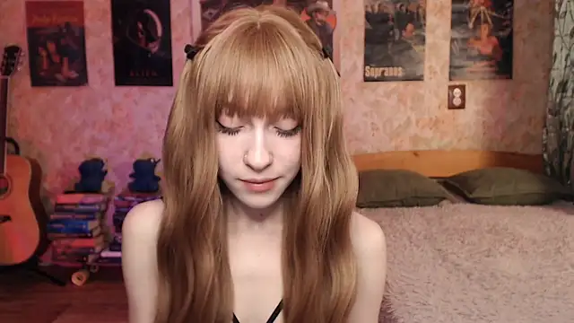 Friendly Ellie online show from 11/18/25, 11:15