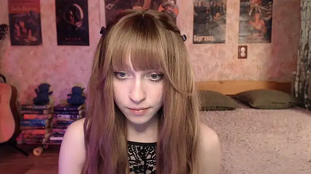 Friendly Ellie online show from 04/22/26, 01:18